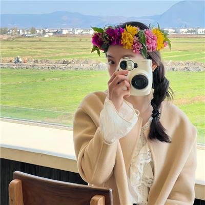 校园实拍：超模之女晒豪宅名表，人设崩塌